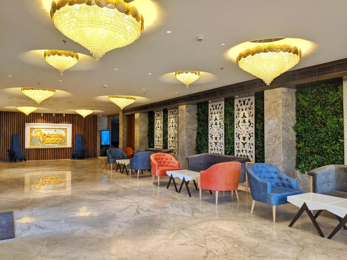 Howard Johnson By Wyndham Udaipur Roop Nagar エクステリア 写真