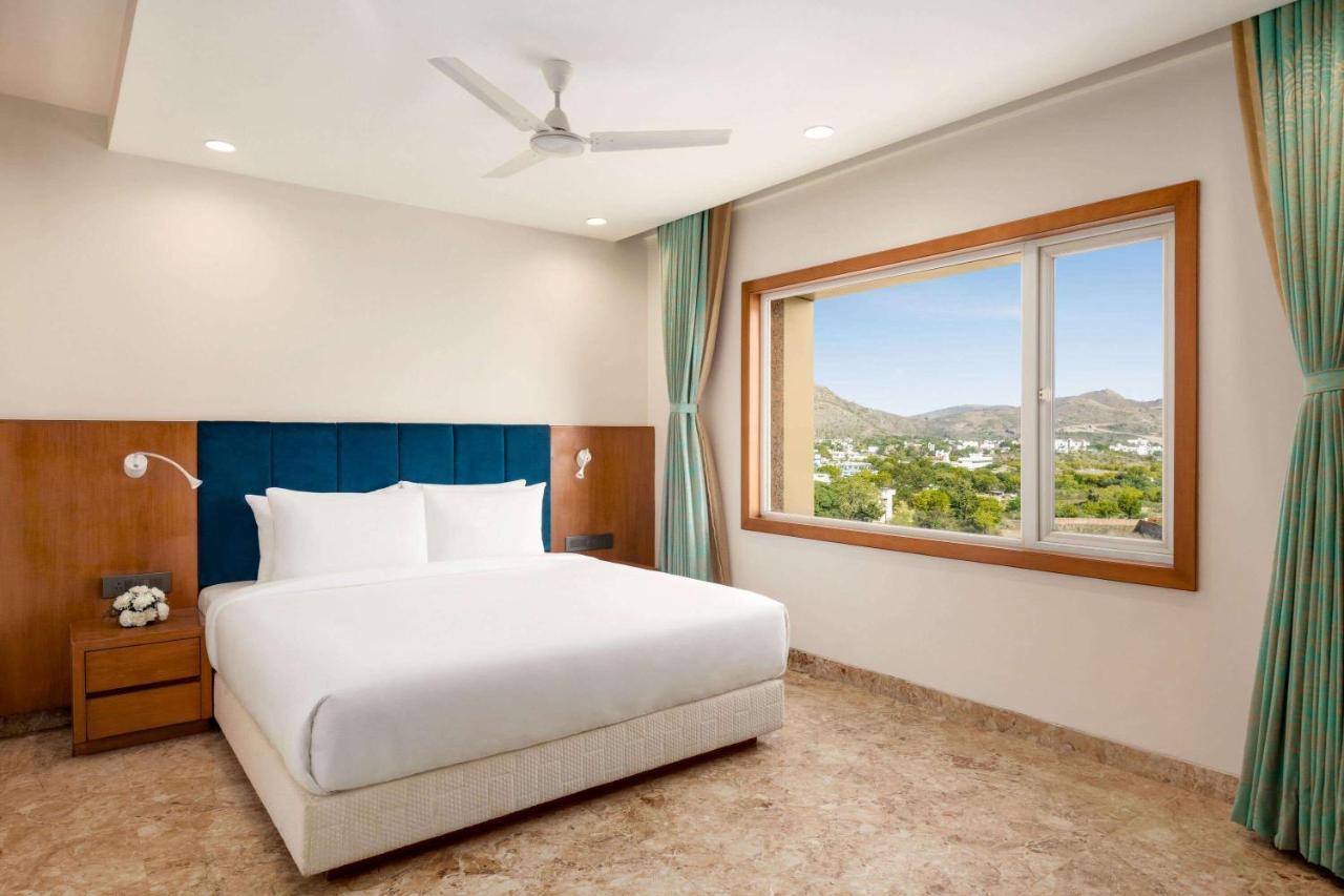 Howard Johnson By Wyndham Udaipur Roop Nagar エクステリア 写真