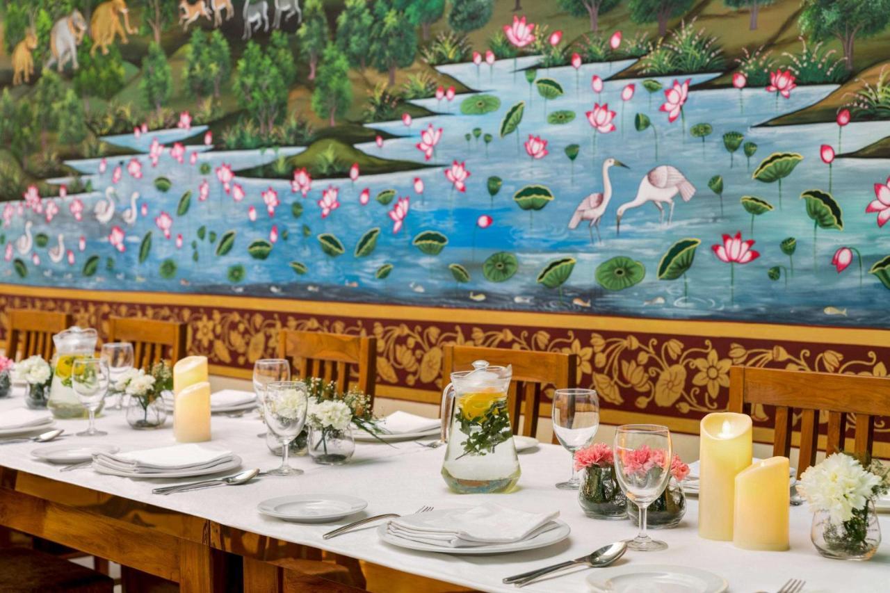 Howard Johnson By Wyndham Udaipur Roop Nagar エクステリア 写真