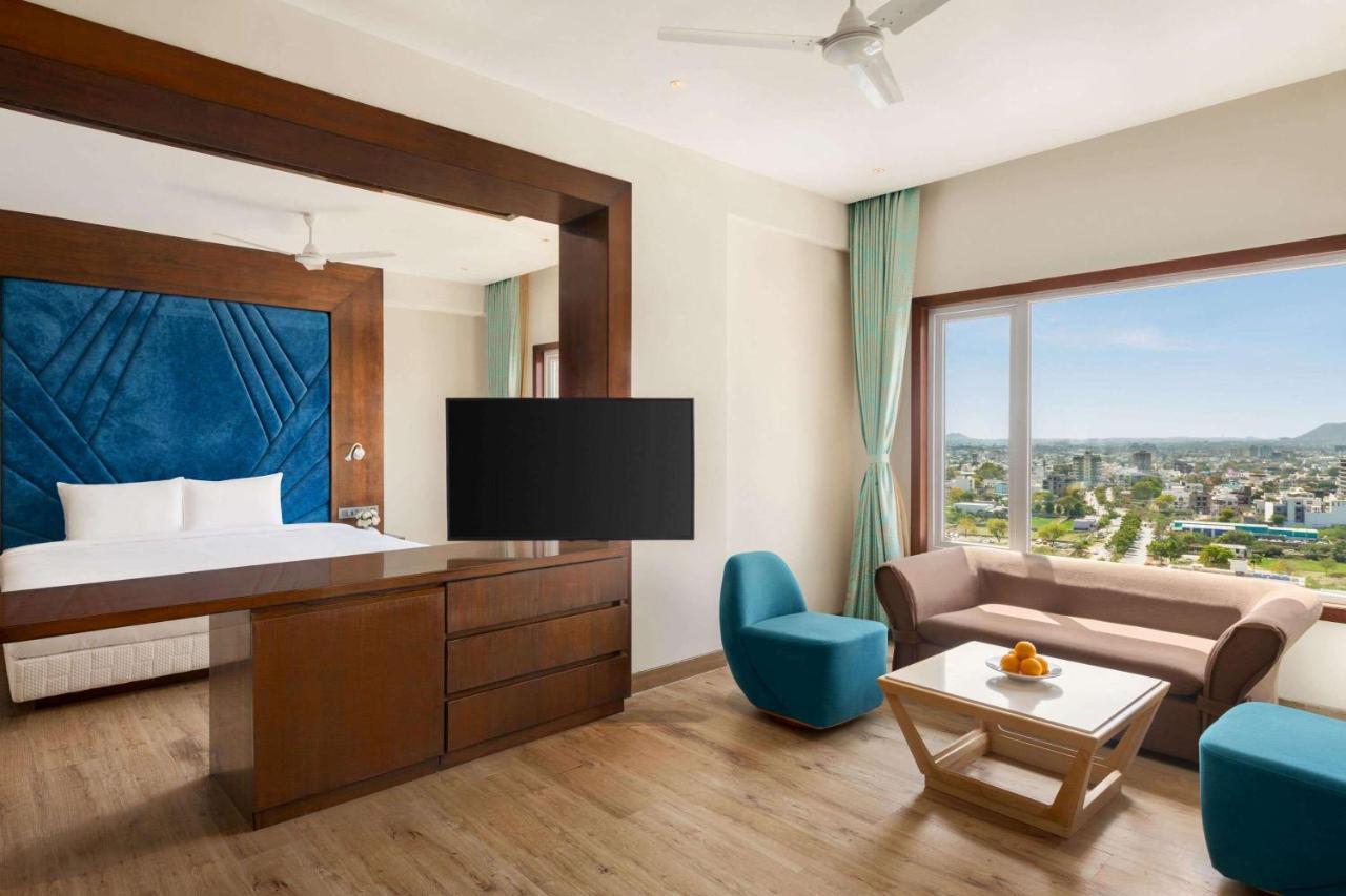 Howard Johnson By Wyndham Udaipur Roop Nagar エクステリア 写真